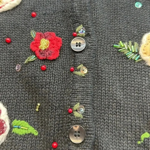 Vintage Women's White Stag Embroidered Floral Christmas Holiday Cardigan XL - Picture 3 of 6